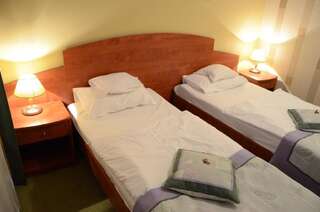 Отель Agat Hotel Лодзь Двухместный номер с 2 отдельными кроватями-6